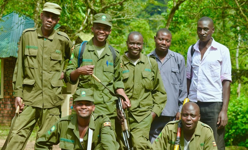 The UWA team before our hike, with talented guide Emmy Gongo second from left, standing (CK)