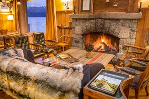 Cozy lounge of the Correntoso Lake & River Hotel