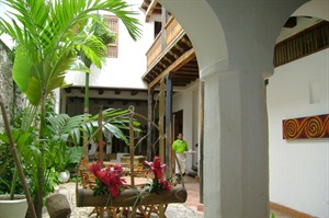 Hotel Bantú, courtyard