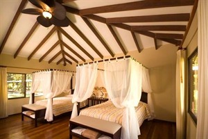 Manatus Lodge Room