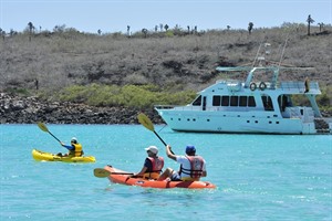 Finch Bay Eco Hotel, kayaking