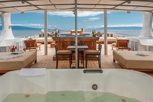 Galapagos Sea Star Journey, sun deck