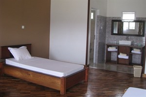 Room interior with en suite bathroom Andasibe Lemurs Lodge