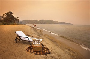 Beachside eating at Lake Kivu Serena Hotel