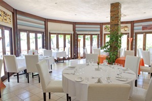 Omali Lodge Restaurant