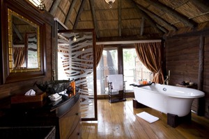 Bathroom at Serena Mivumo River Lodge