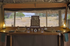 Vanity area at Siwandu Camp