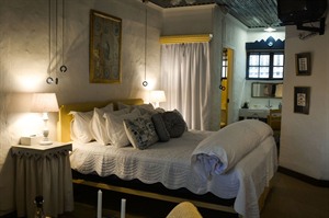 Cleopatra Mountain Farmhouse Bedroom