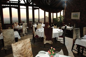 Isandlwana Lodge Diningroom