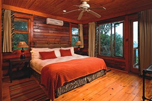 Main Lodge Bedroom