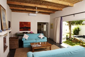 Le Quartier Francais Cottage Main Lounge