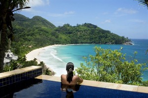 Banyan Tree pool - Seychelles