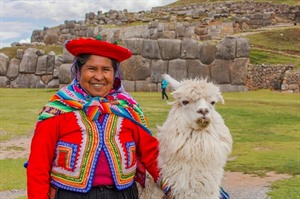 Quecha woman at Sacsayhuaman, Cuzco